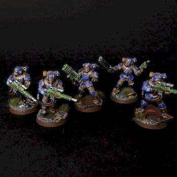 MILITARUM TEMPESTUS SCIONS SQUAD by siny lemur