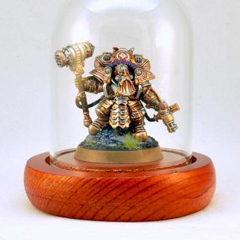 Arkanaut Admiral in lootpile.eu glass display dome, painted by red_gobbo by red gobbo