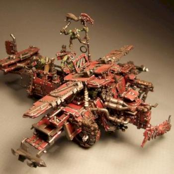 Ork fighta-bomber by meanbeautiful