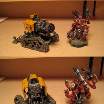 Imperial Fist Thunderfire gun and Techmarine by pacmanman