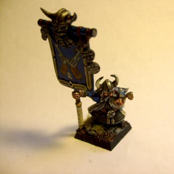 Dwarf Banner Bearer by Ministry of Paint