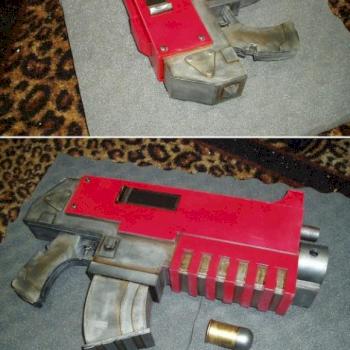 1:1 life sized imperial guard boltgun by macgyver666