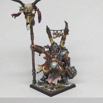 Ogre tyrant with great banner by werwolf