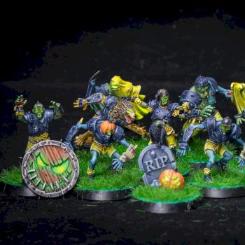 Necromantic Horror Blood Bowl Team – The Wolfenburg Crypt-Stealers by Ponycat miniatures