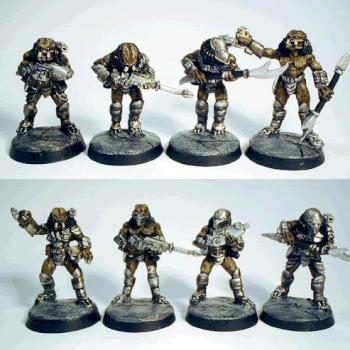 Predator figures by Pimpin Smurf