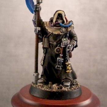 FW Titan Tech Priest by Neophyter