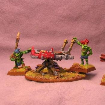 Red Bolt Thrower and crew by Spanky 100