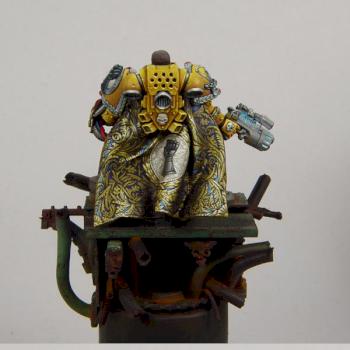 Imperial fists spacemarine captain by Yellow one